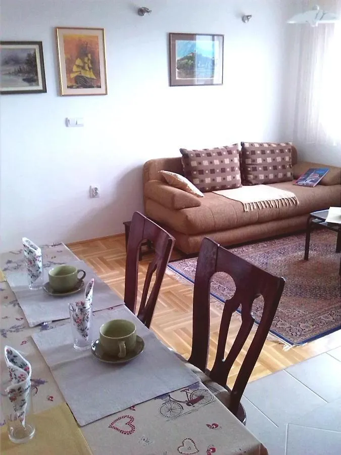 Apartments Zdenka Trogir 0*,